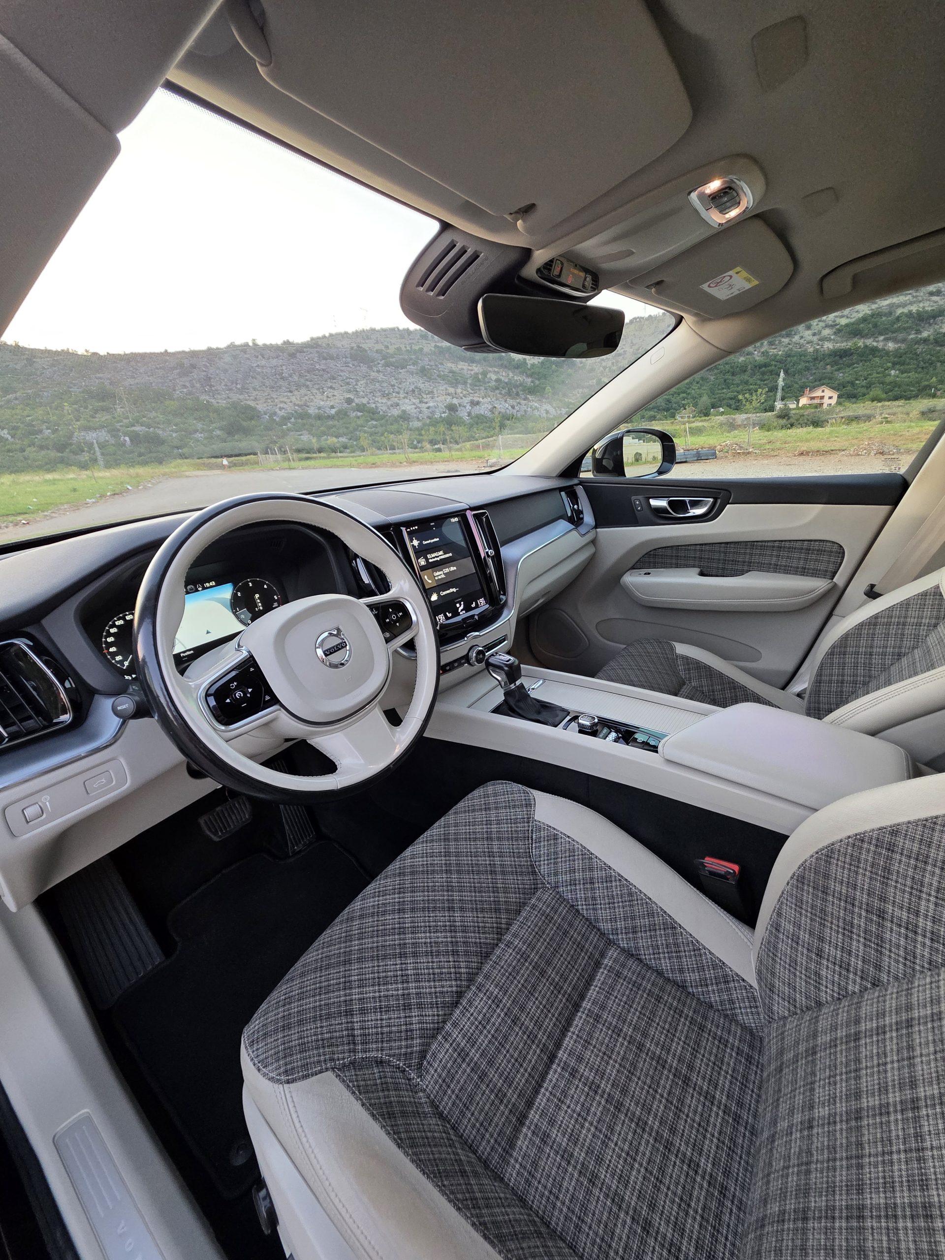 VOLVO XC60 D4 - Image 6